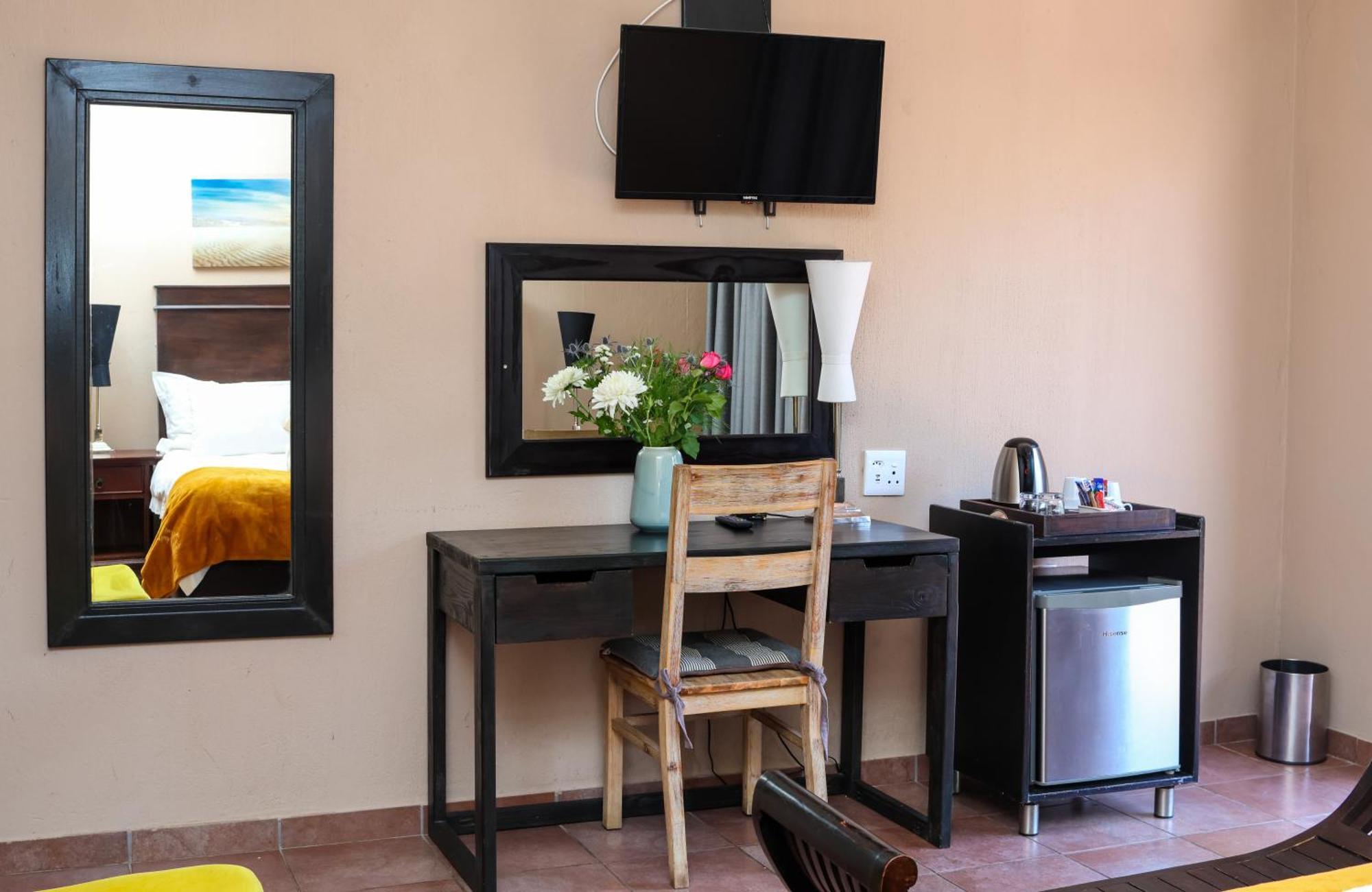 Thaba Legae Guest Lodge Rustenburg Ngoại thất bức ảnh