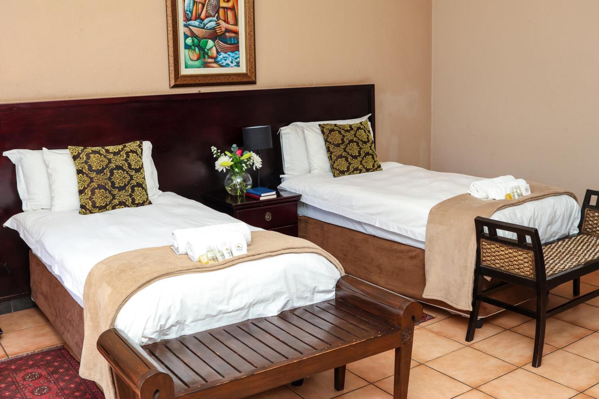 Thaba Legae Guest Lodge Rustenburg Ngoại thất bức ảnh